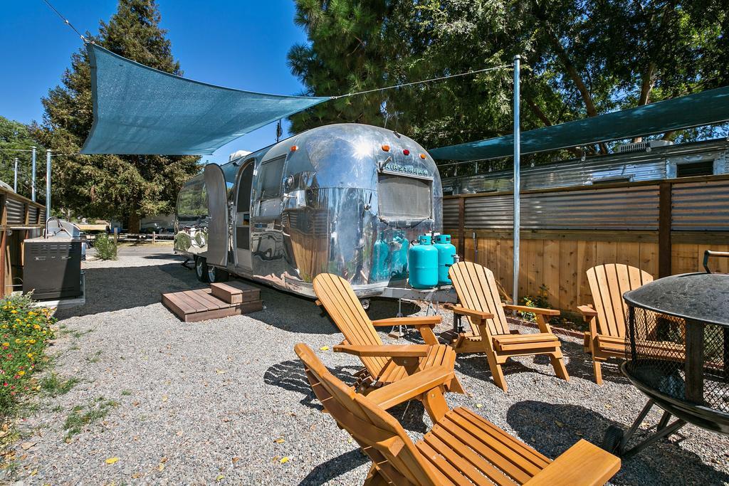 Flying Flags Rv Resort & Campground Буэллтон Номер фото